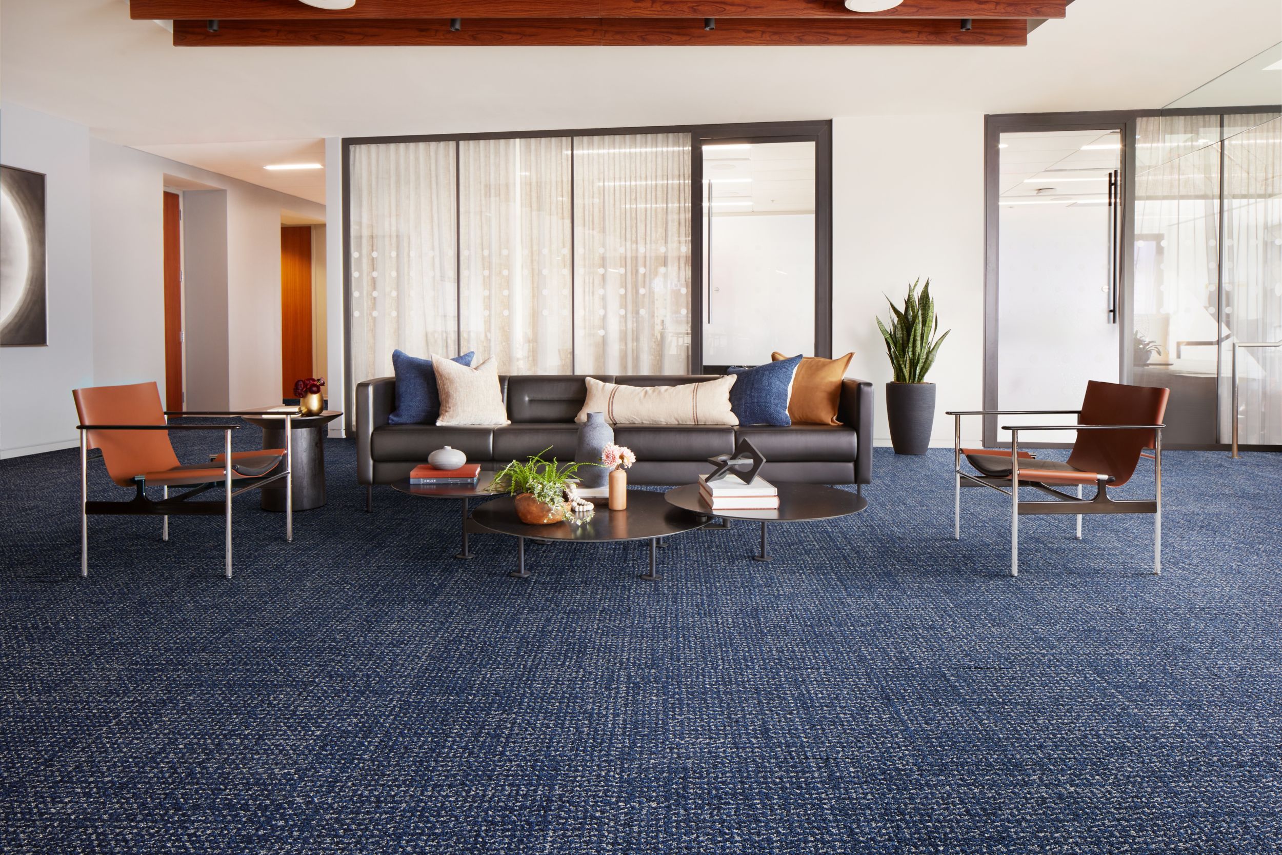 Interface Third Space 305 carpet tile in lobby image number 3